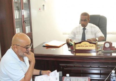 اجتماع بالمهرة لمناقشة إمكانية علاج الحالات المرضية الطارئة