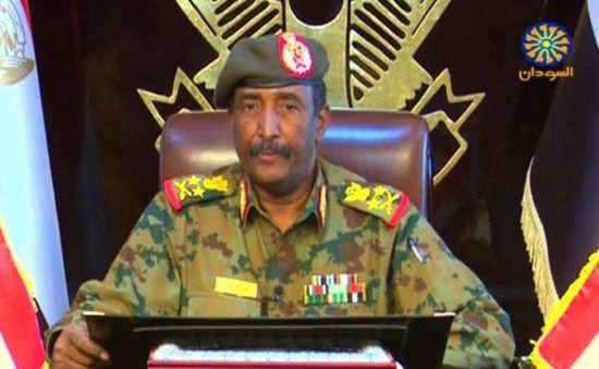 قرارات صارمة بتجميد نشاط النقابات والاتحادات السودانية وإقالة مسؤولين بالرئاسة