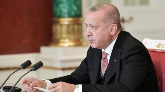 صحفي إماراتي: نظام أردوغان يحتضر!