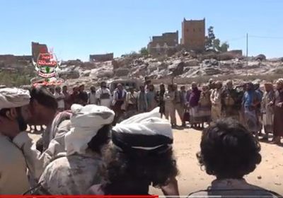 قائد اللواء الرابع عمالقة يزور جبهة الزاهر في البيضاء (فيديو)