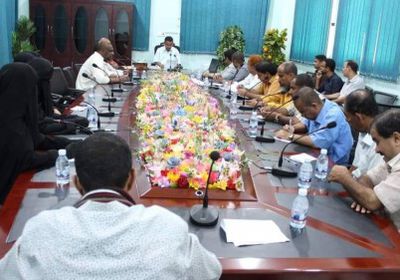 مناقشة أسماء المرشحين للتكريم خلال الاحتفال بيوم المعلم بحضرموت 