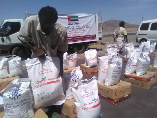 الهلال الإماراتي يغيث 500 أسرة بمسيمير لحج&nbsp;