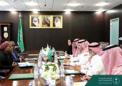 محمد آل جابر يلتقي ممثلي اليونيسيف في الرياض