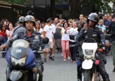 سماع دوي إطلاق نار وسط حشد قاده زعيم المعارضة الفنزويلي