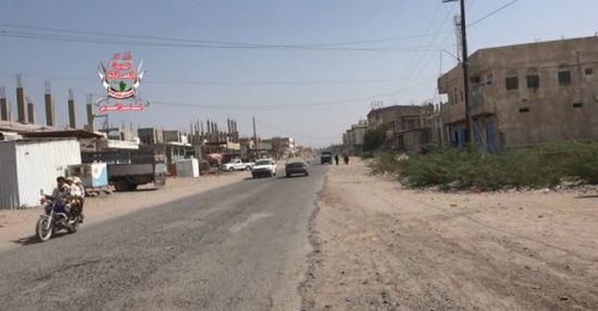 قصف حوثي مكثف على مواقع العمالقة في حيس بالحديدة