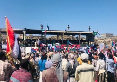 الرئيس الزبيدي يحضر الاحتفال بذكرى تأسيس الانتقالي وتحرير العر