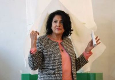 رئيسة جورجيا تقرر إلغاء زيارتها الرسمية إلي أمريكا  