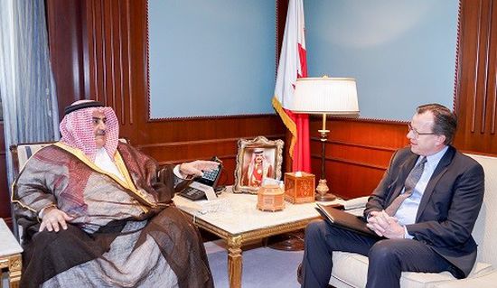 وزير الخارجية البحريني يلتقي سفير الولايات المتحدة