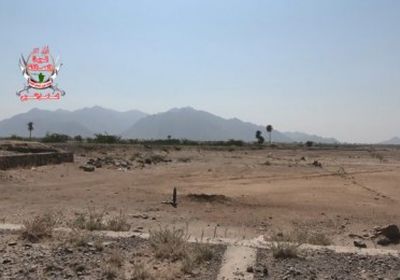 مليشيات الحوثي تقصف مواقع العمالقة في حيس بالحديدة