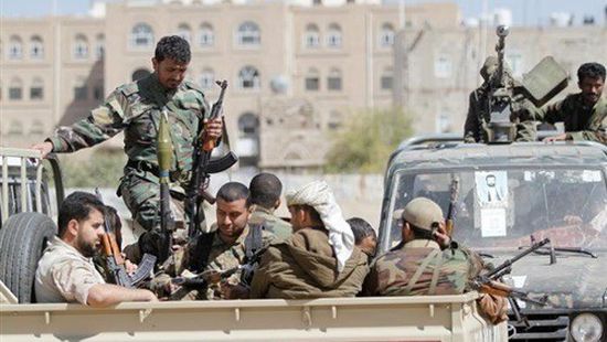 صحيفة إماراتية: مليشيا الحوثي تمارس سياسة إذلال وتجويع المدنيين