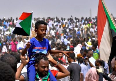 سياسي يُحذر السودانيين من ثورة الإخوان المضادة
