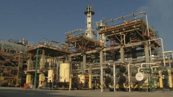 سياسي يُعلق على تنوع العقوبات الأمريكية ضد إيران