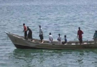 صيادون يمنيون يستغيثون لإنقاذهم من "سافيز" الإيرانية في البحر الأحمر