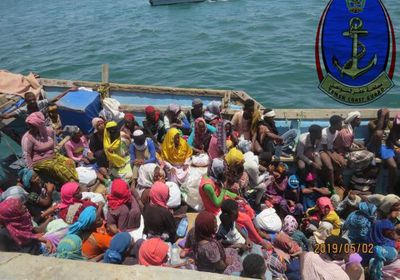 إحباط تهريب 144 أفريقياً قرب سواحل البريقة بعدن (صور)