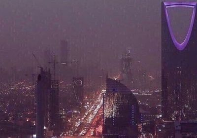 الرياض تشهد أمطارًا غزيرة حتى مطلع الفجر