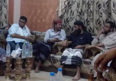 إطلاق سراح قائد عسكري بارز احتجزته إحدى القبائل بمديرية أحور