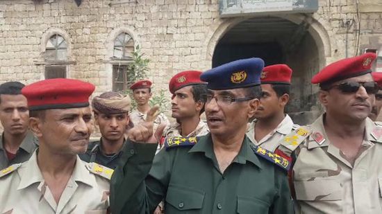 التحالف الحوثي - الإخواني تتوالى فضائحه.. قائد أمني يرفض " مقاتلة " الانقلابيين