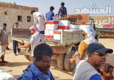 "خليفة الإنسانية" تغطي جميع مناطق سقطرى من مشروع "إفطار صائم" (صور)