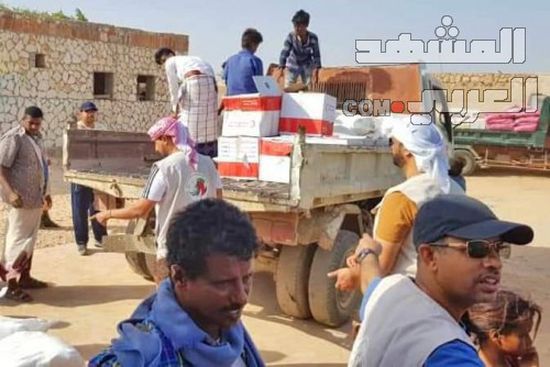 "خليفة الإنسانية" تغطي جميع مناطق سقطرى من مشروع "إفطار صائم" (صور)