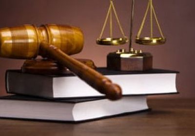 محكمة كويتية تقضي بإخلاء سبيل بعض المتهمين في قضية اختلاسات