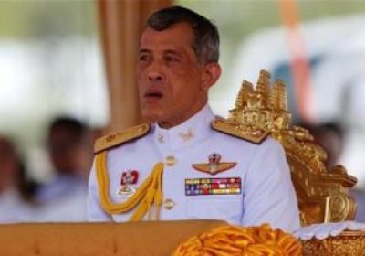 انطلاق موكب ملك تايلاند الجديد وسط هتافات: "يحيا الملك"