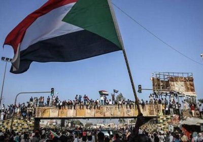 السودان: حملة ضخمة لسحب السيارات الرئاسية والدستورية