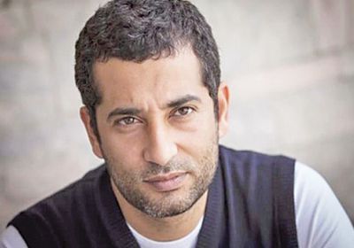 عمرو سعد يطلب من جمهوره الدعاء للفنان محمد أبو الوفا