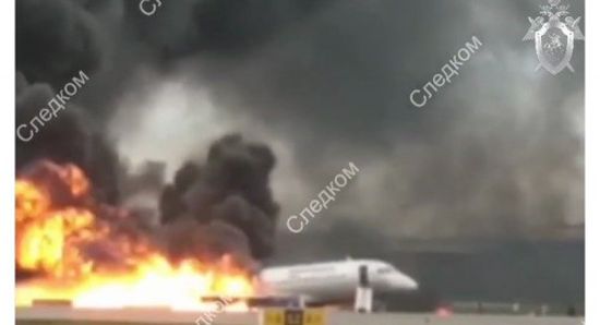 مورمانساك الروسية تعلن الحداد على ضحايا الطائرة المحترقة