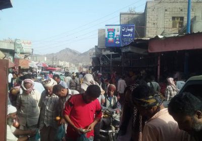 مع أول أيام رمضان..ارتفاع كبير في أسعار المواد الغذائية بأسواق ردفان 