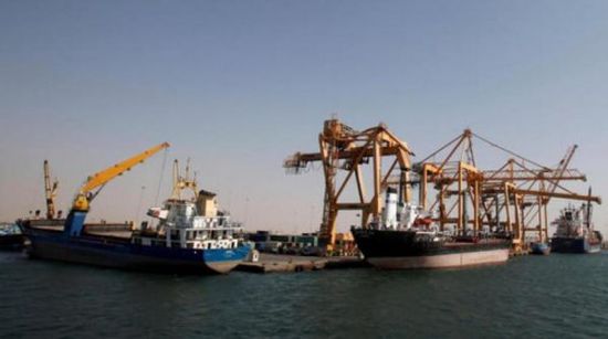 مصادر: مليشيات الحوثي تجري تجارب حية للألغام البحرية في الحديدة