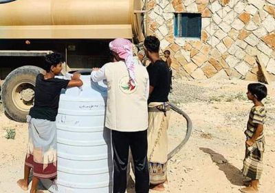 "سقيا الأمل" تواصل تسيير ناقلات المياه النقية إلى مختلف مناطق سقطرى