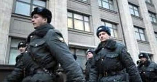روسيا: اعتقال 7 أعضاء في منظمة قومية متورطة في ارتكاب جرائم عنف