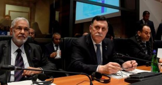 مسئول فرنسي: رئيس الوزراء الليبي يلتقي ماكرون غدا