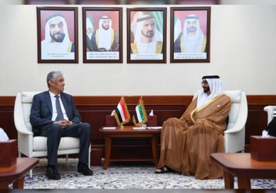 وزير شؤون الدفاع الإماراتي يجتمع بالسفير اليمني لبحث آخر المستجدات
