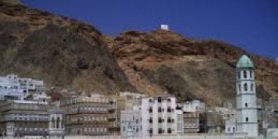 أوقاف حضرموت تدعو الخطباء إلى حث المواطنين على معاونة رجال الأمن (صورة)