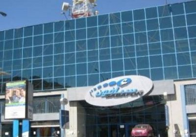 المليشيات الحوثية تغلق شركة اتصالات كبرى بصنعاء وتسرح موظفيها