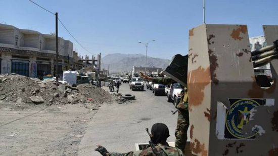 بعد دحرها لمليشيات الحوثي.. القوات الجنوبيِّة تمشط مدينة قعطبة لتأمينها