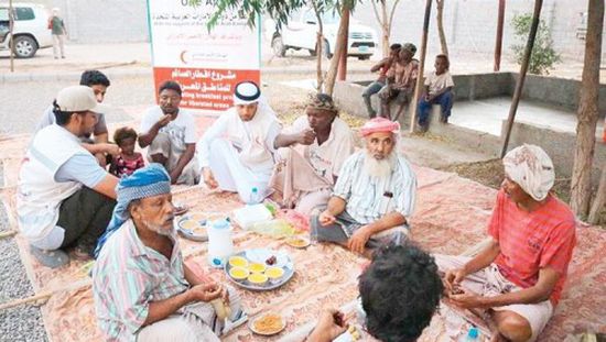 20 ألف مستفيد من حملة " إفطار صائم " لإماراتية في حضرموت