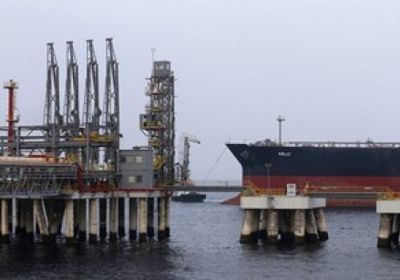 سياسي: هزيمة إيران بالضالع أجبرتها على استهداف ميناء الفجيرة 	