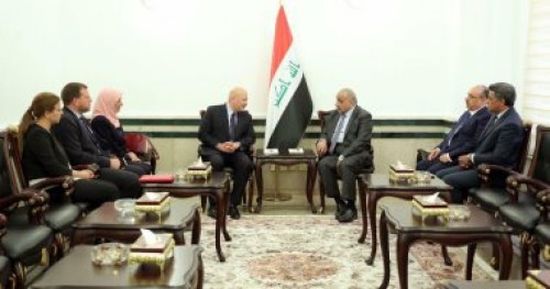 رئيس الوزراء العراقي يجتمع بمسئول أممي لمواصلة التحقيق في جرائم داعش