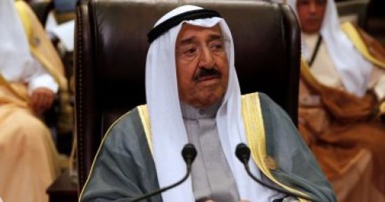 أمير الكويت يتصل بولي عهد أبو ظبى ويستنكر الأعمال التخريبية لناقلات إماراتية