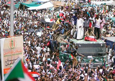 السودان.. قوات الدعم السريع ترد على مزاعم اعتدائها على المتظاهرين