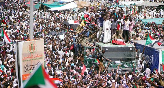السودان.. قوات الدعم السريع ترد على مزاعم اعتدائها على المتظاهرين