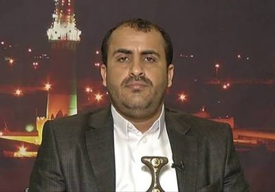 أول تعليق للحوثي على استهداف محطات أرامكو