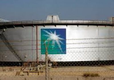 سياسي يكشف هدف الهجوم على محطات النفط بالسعودية