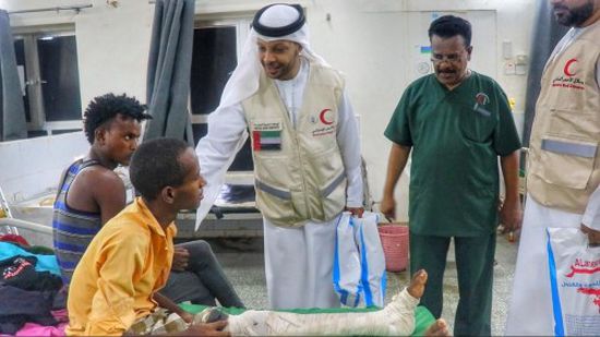 ممثل الهلال الإماراتي يزور عدد من المرضى في مشافي عدن