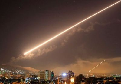 الدفاعات السورية تسقط صواريخ قادمة من إسرائيل (فيديو)