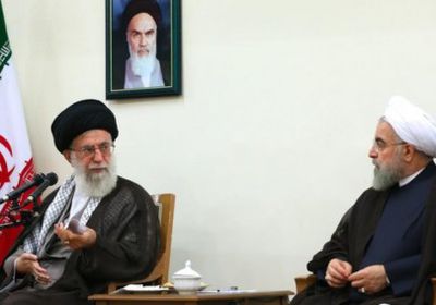 صحفي سعودي يُطالب بالإطاحة بـ ملالي إيران