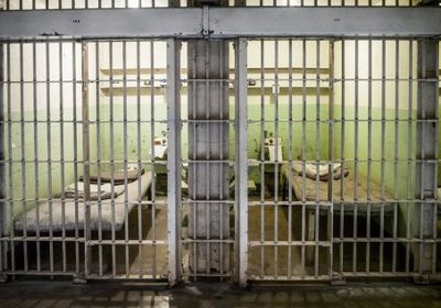 العفو الدولية تطالب إيران برعاية علم سويدي معتقل 