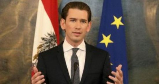 الرئيس النمساوي يبحث مع مستشاره موعد إجراء انتخابات برلمانية مبكرة